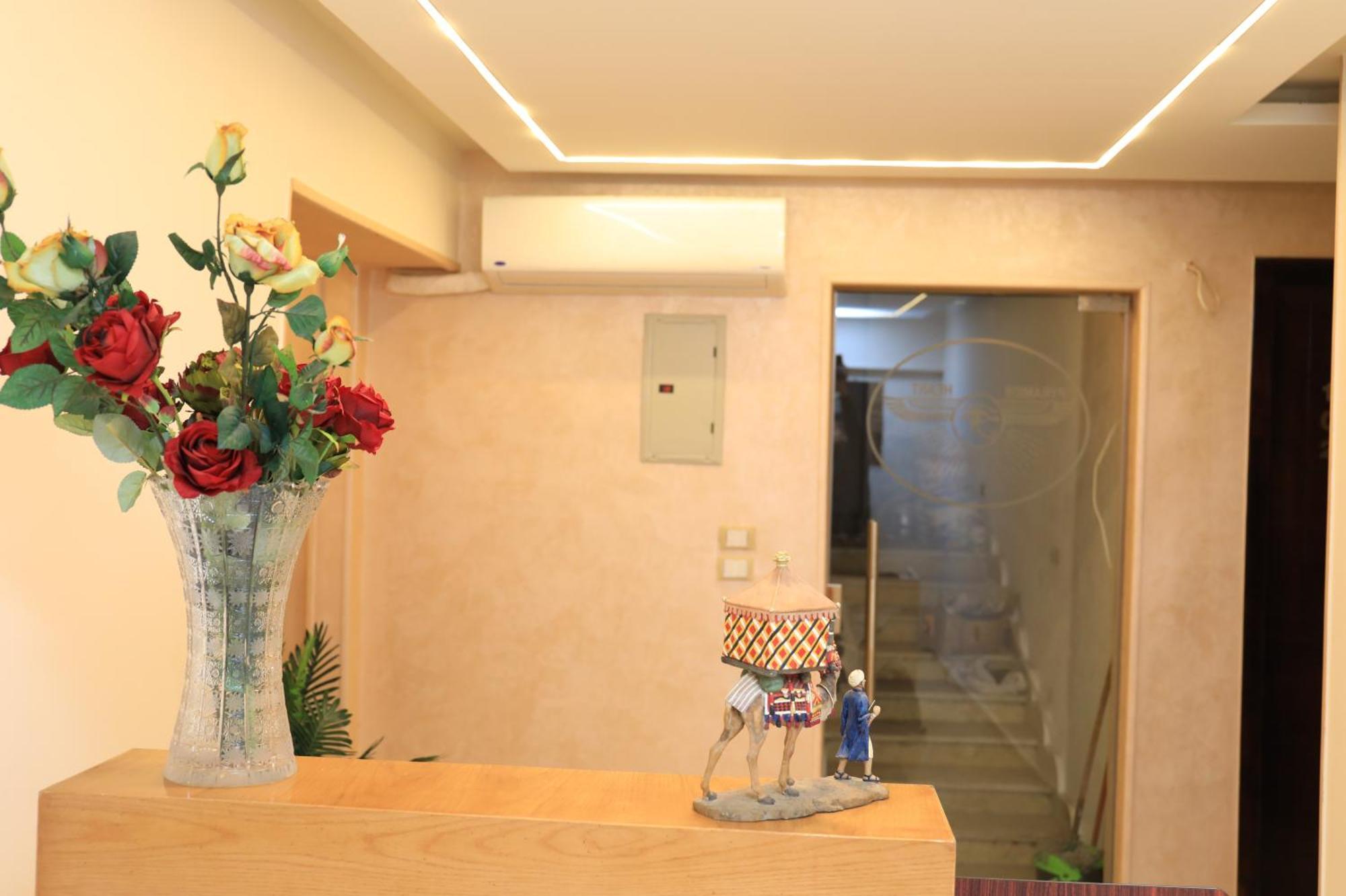 Pyramids Heart Hotel Kafrat al Jabal Екстер'єр фото