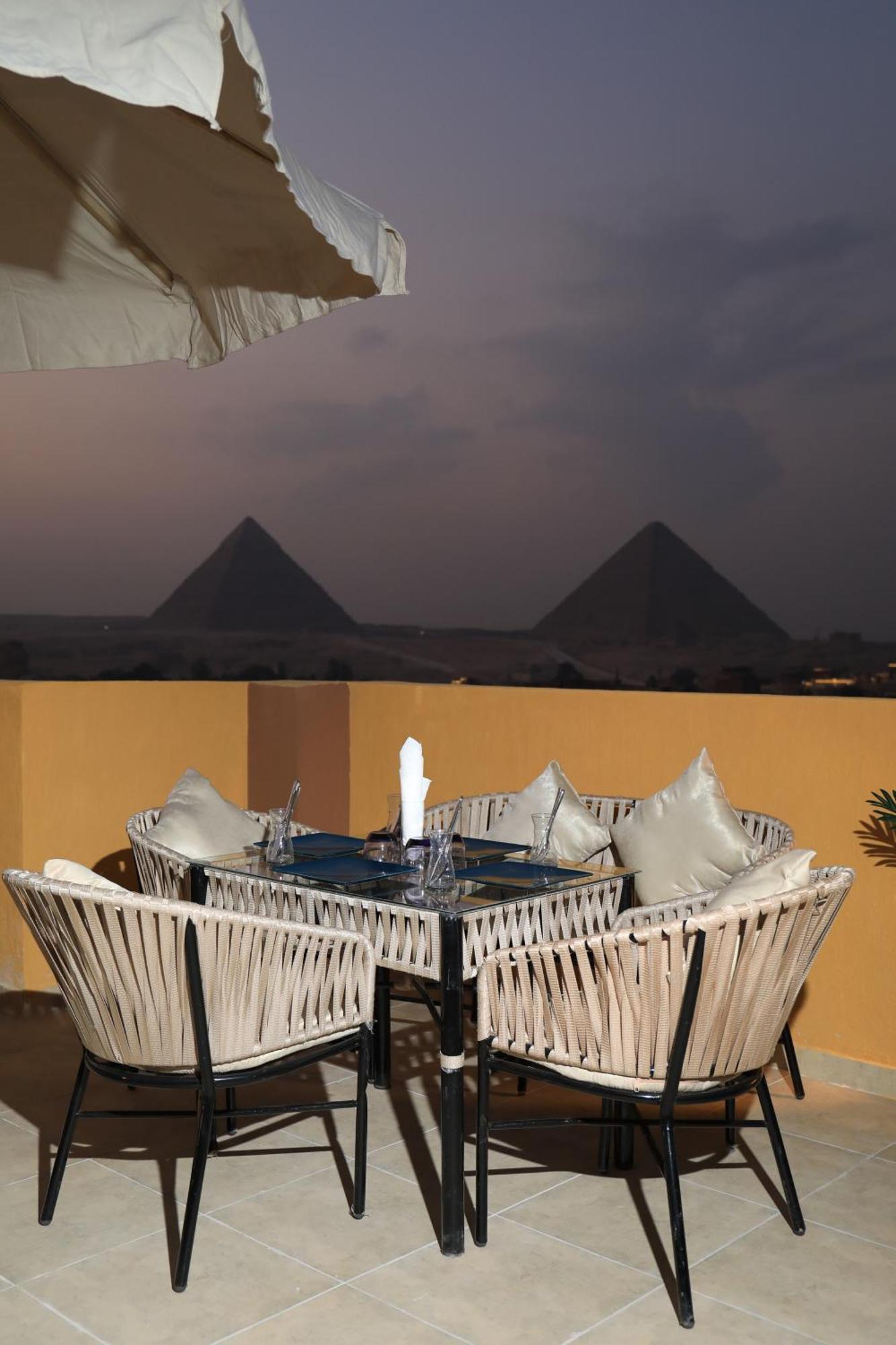 Pyramids Heart Hotel Kafrat al Jabal Екстер'єр фото