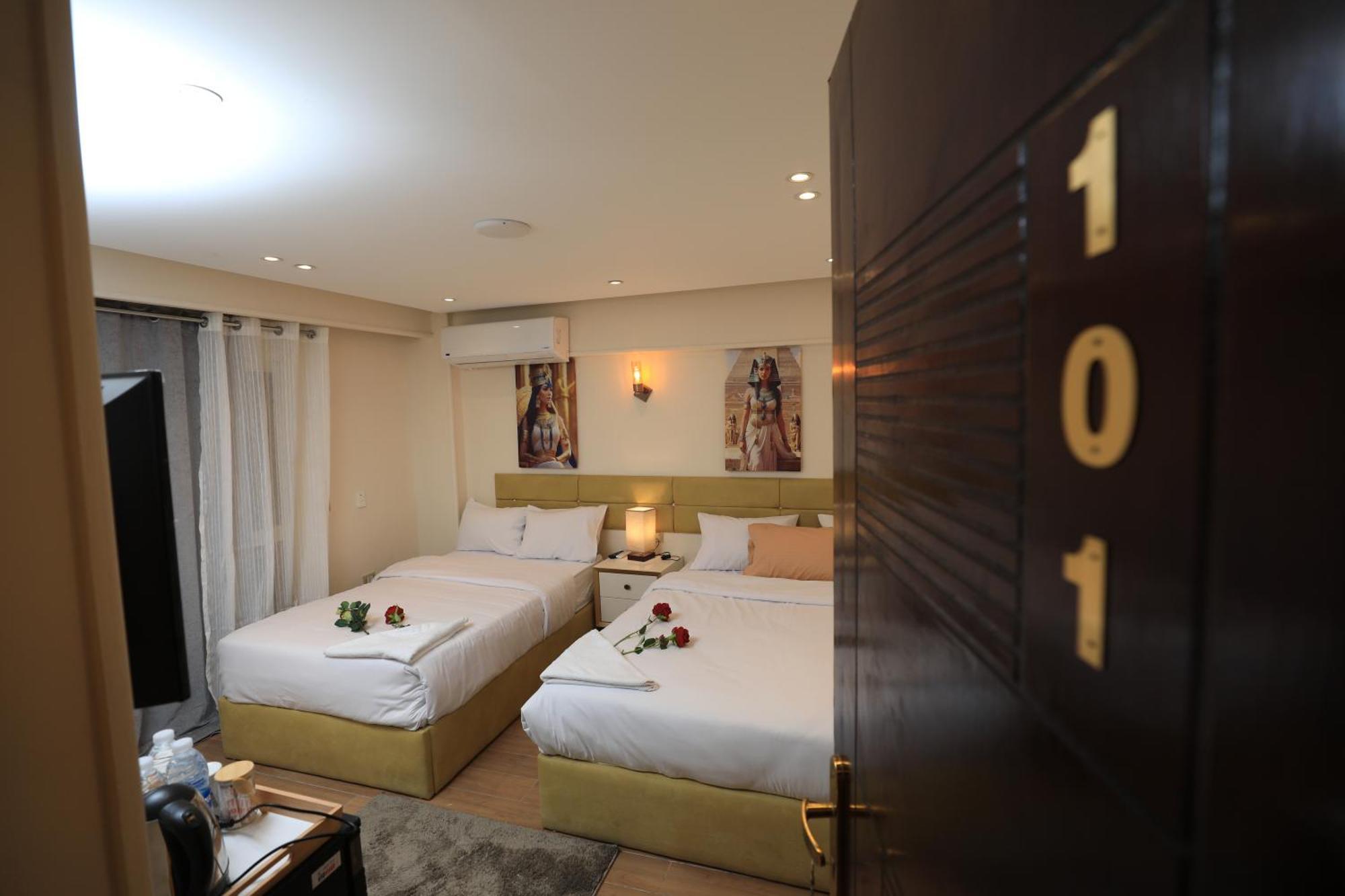 Pyramids Heart Hotel Kafrat al Jabal Екстер'єр фото